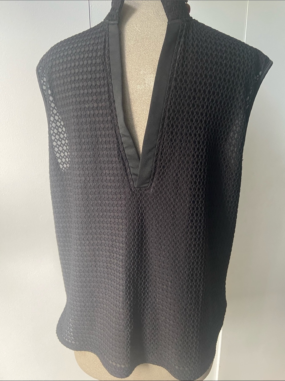 Sleeveless Black V-Neck Textured Men  Tank Top